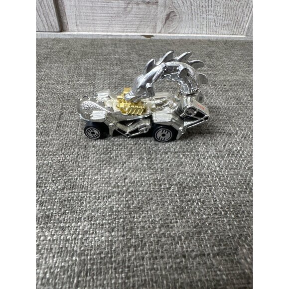 Hot Wheels 1987 Silver Dragon Car With Gold Details & Black Wheels - Picture 1 of 6